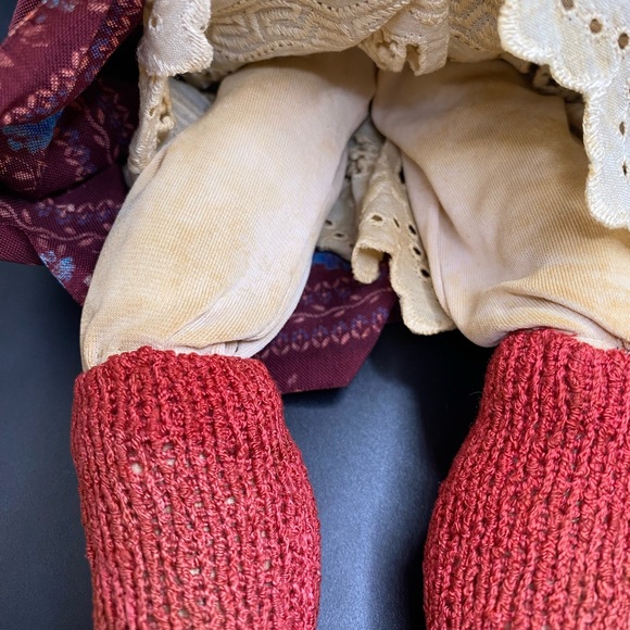 Vintage Primitive Folk Art Doll w/Hand Stitched Clothing & Hand Painted Face - Picture 10 of 15